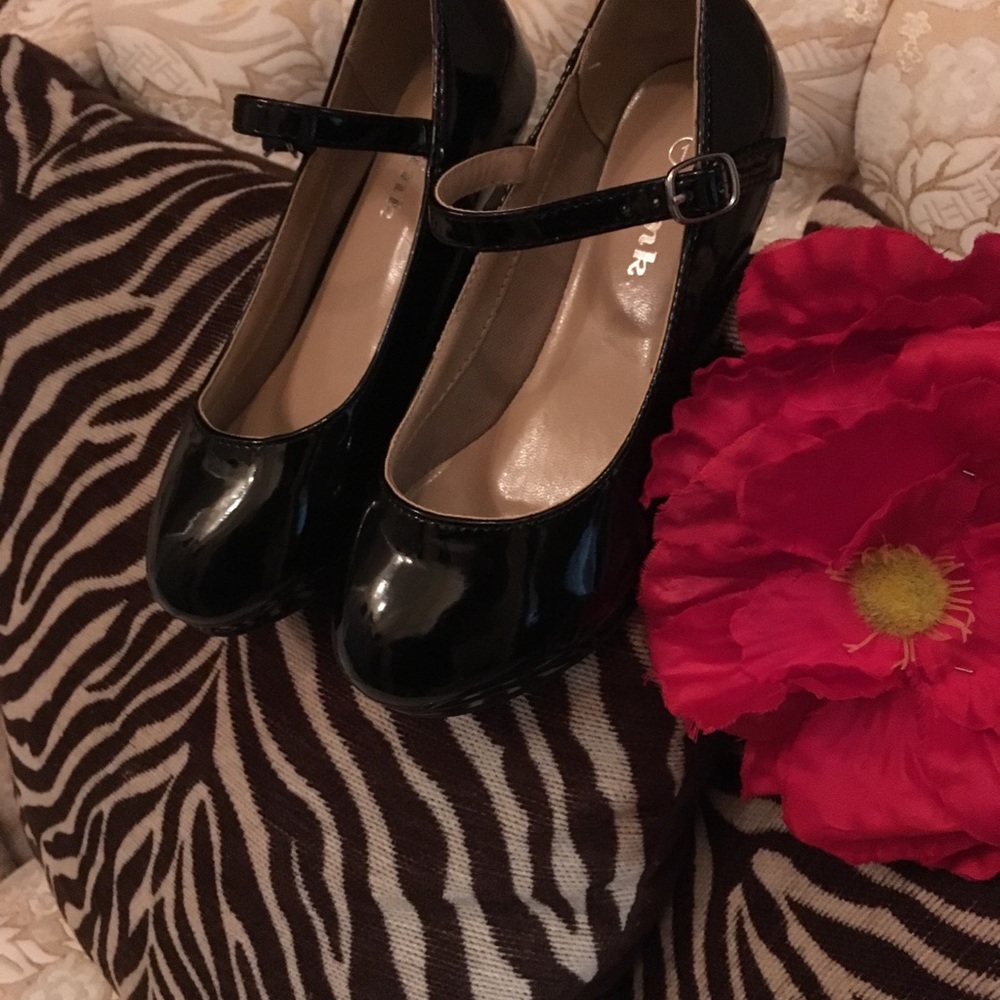 Beautiful Black Patent Heels For A 👸🏻